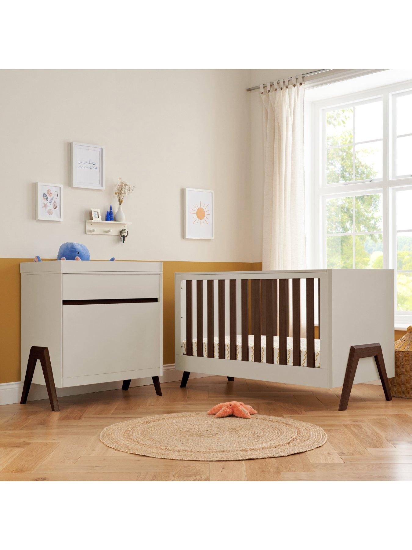 Tutti Bambini Fuori 2 Piece Furniture Room Set - White Sand/Walnut