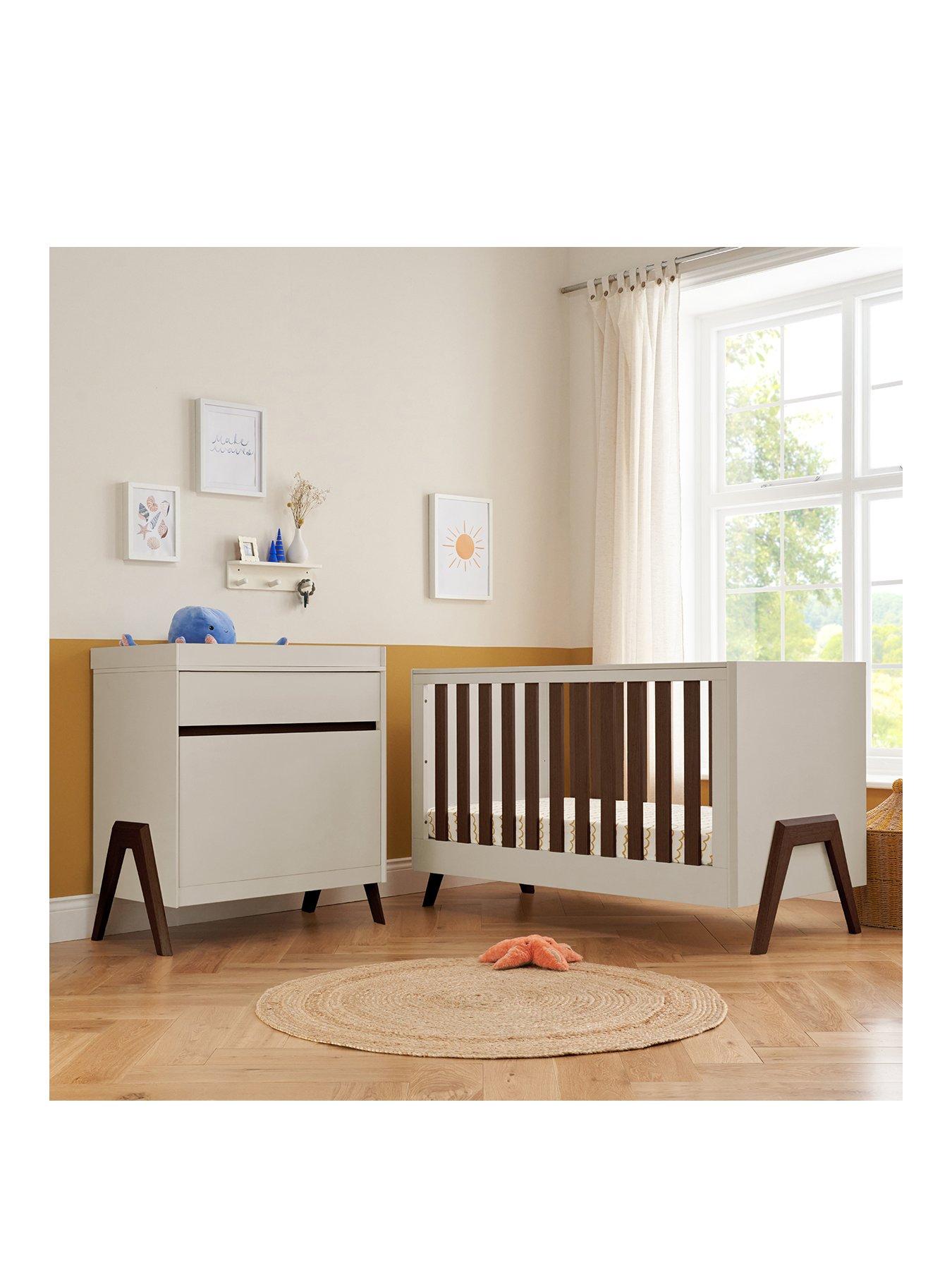 tutti-bambini-fuori-2-piece-furniture-room-set-white-sandwalnutback