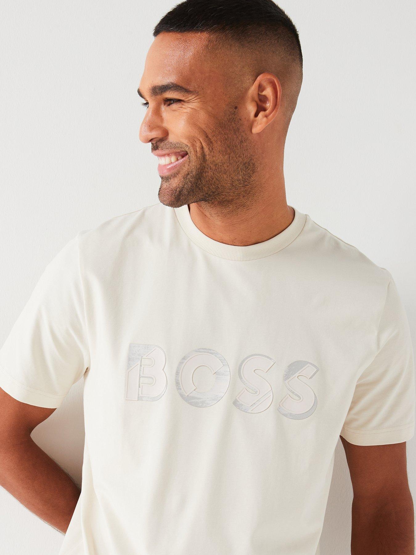 boss-boss-tee-jagged-1-camo-print-logo-t-shirtoutfit