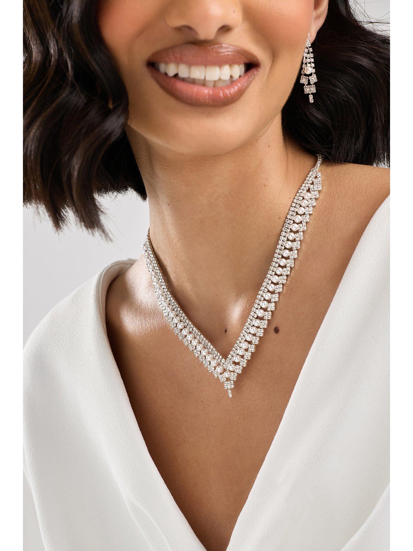 jon-richard-silver-plate-pearl-and-crystal-v-drop-earringoutfit