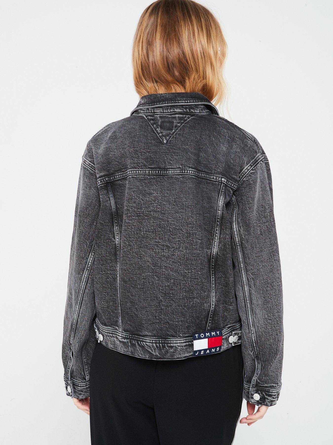 tommy-jeans-mom-denim-jacket-blackstillFront