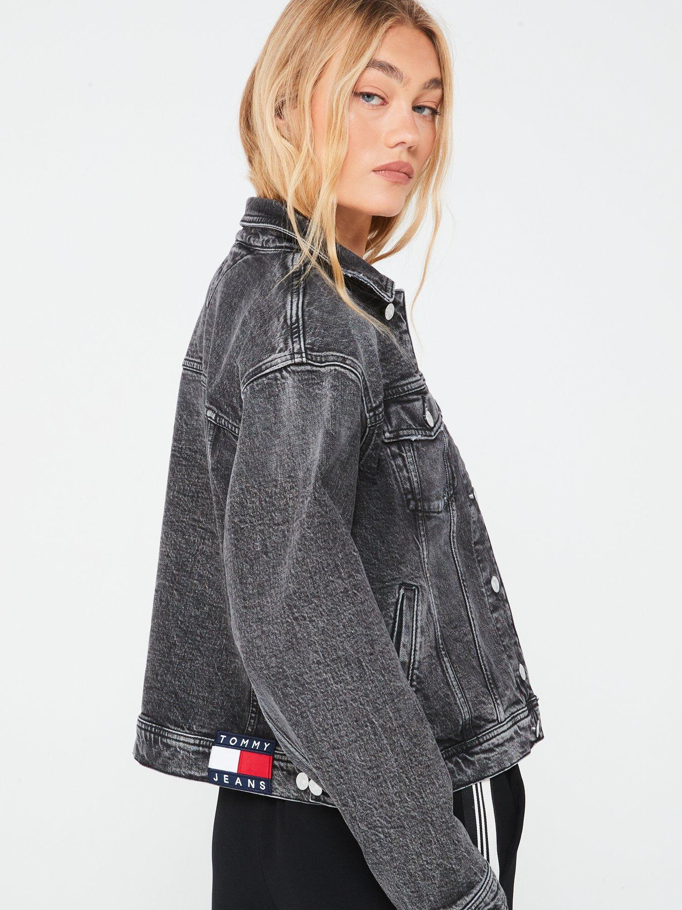 tommy-jeans-mom-denim-jacket-blackoutfit