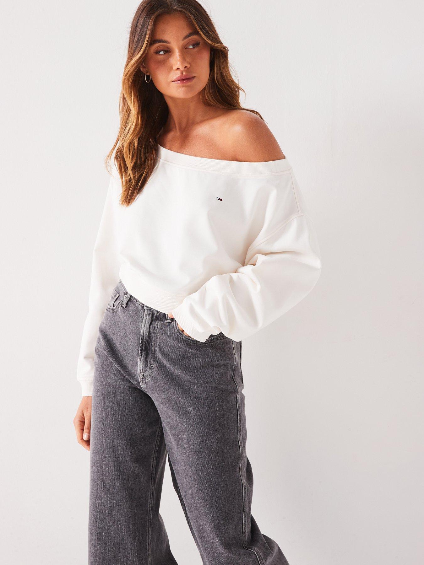 tommy-jeans-slouchy-off-the-shoulder-sweatshirt-creamdetail