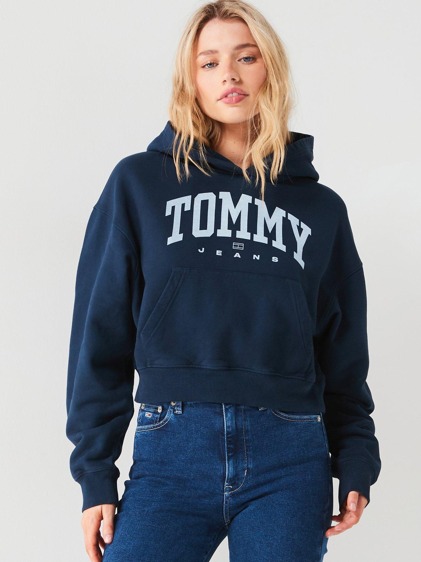 tommy-jeans-varsity-logo-cropped-hoodie-navy