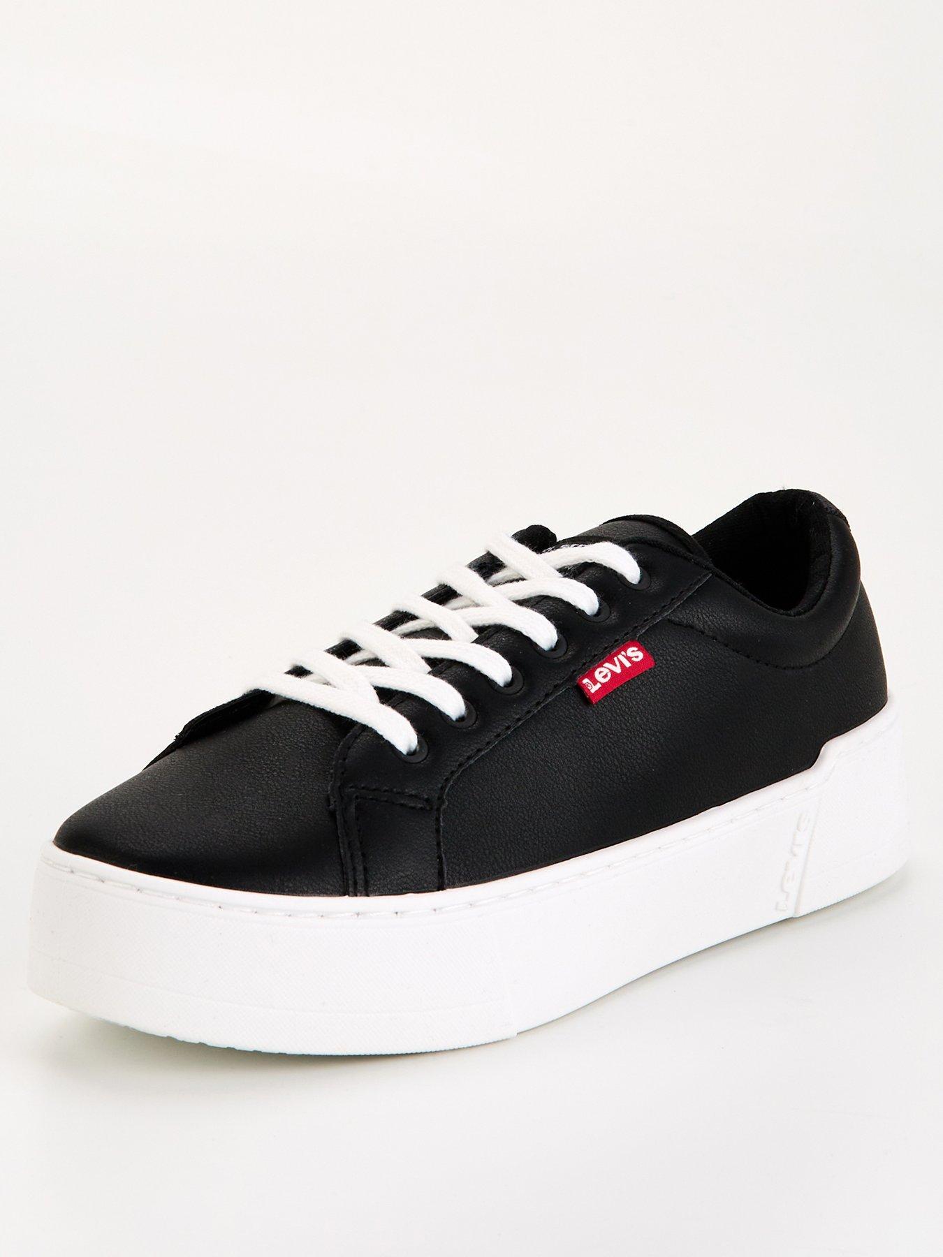 levis-tijuana-trainer-blackstillFront