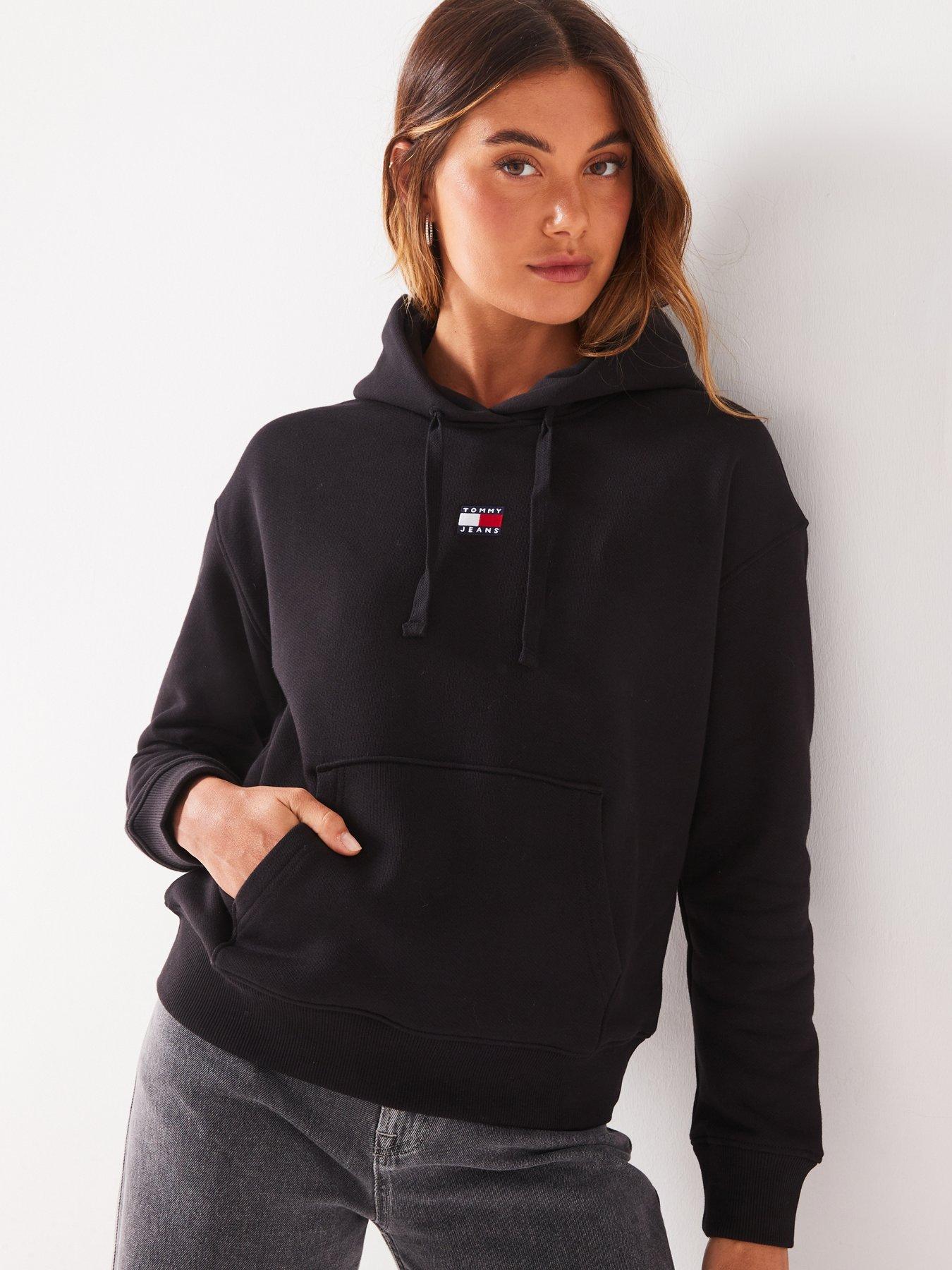 tommy-jeans-boxy-logo-hoodie-black