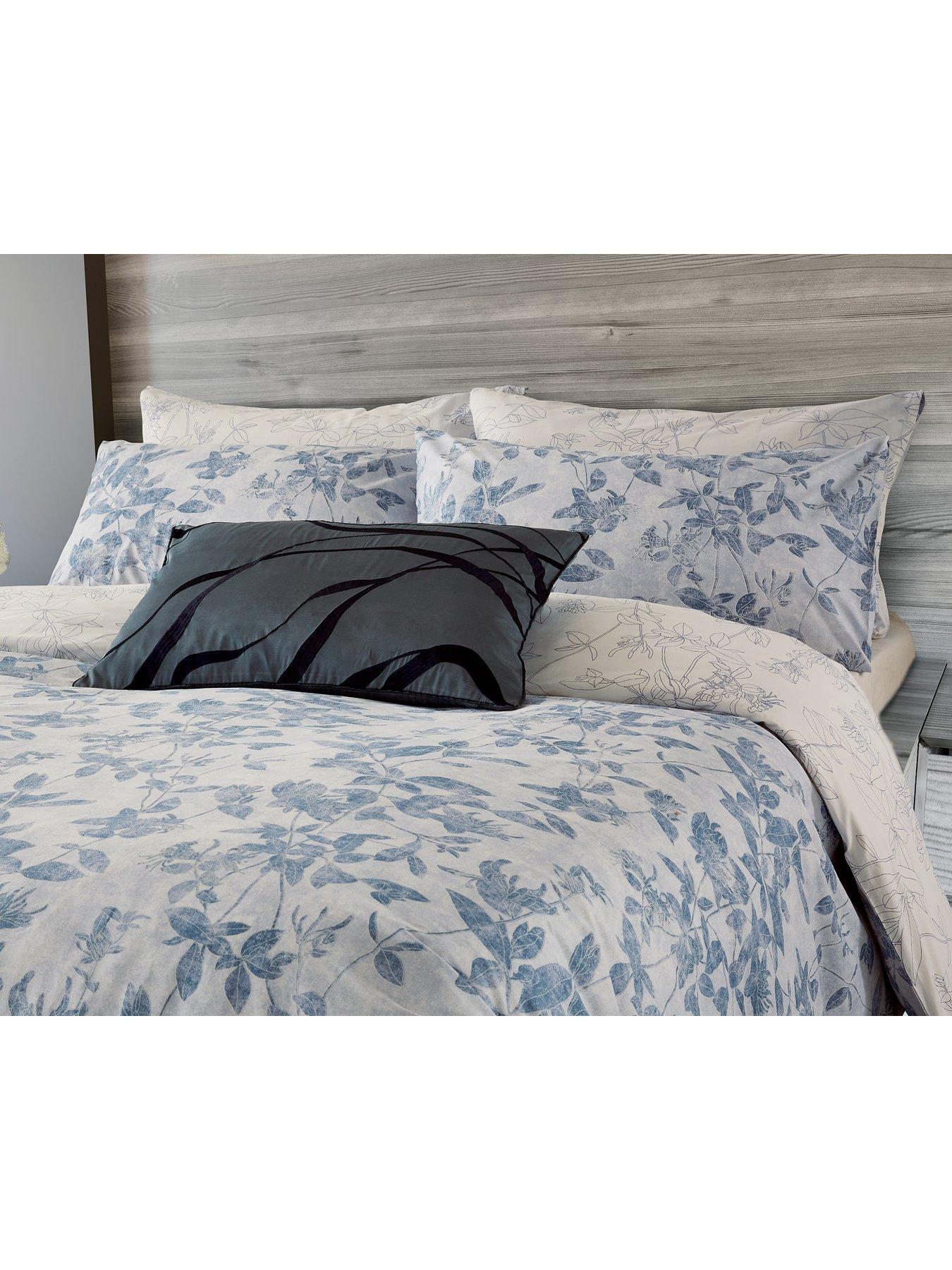 nicole-scherzinger-okika-blue-100-cotton-duvet-cover-setback