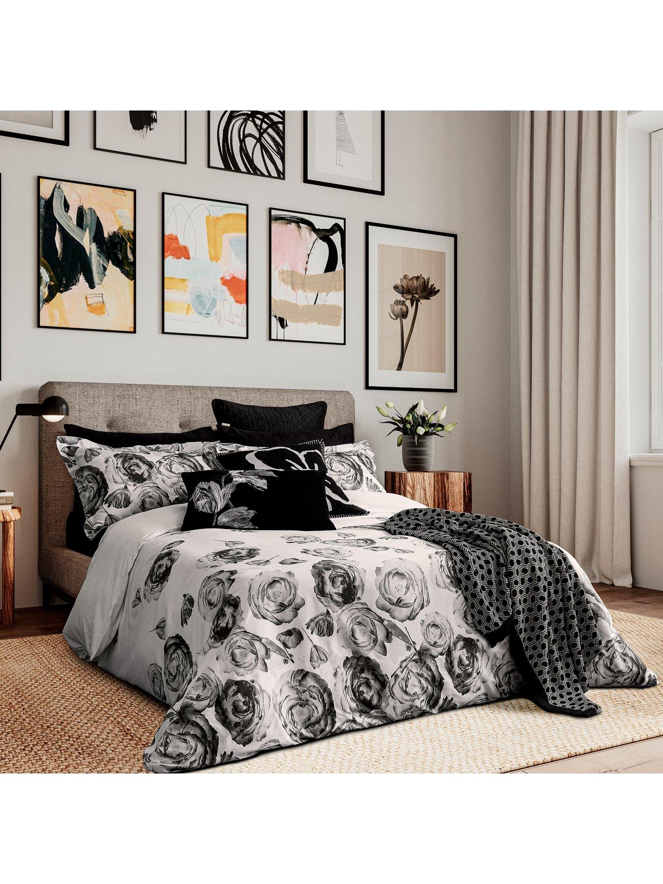 ted-baker-ted-baker-mono-floral-duvet-set-kingback