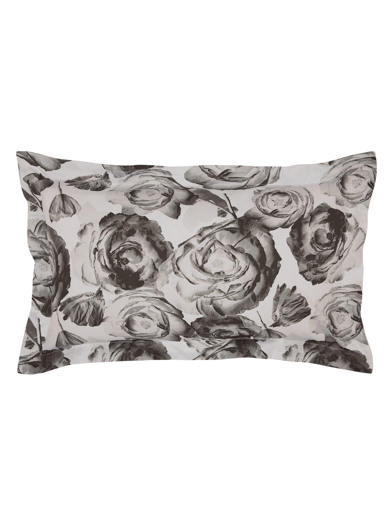 ted-baker-ted-baker-mono-floral-duvet-set-kingdetail