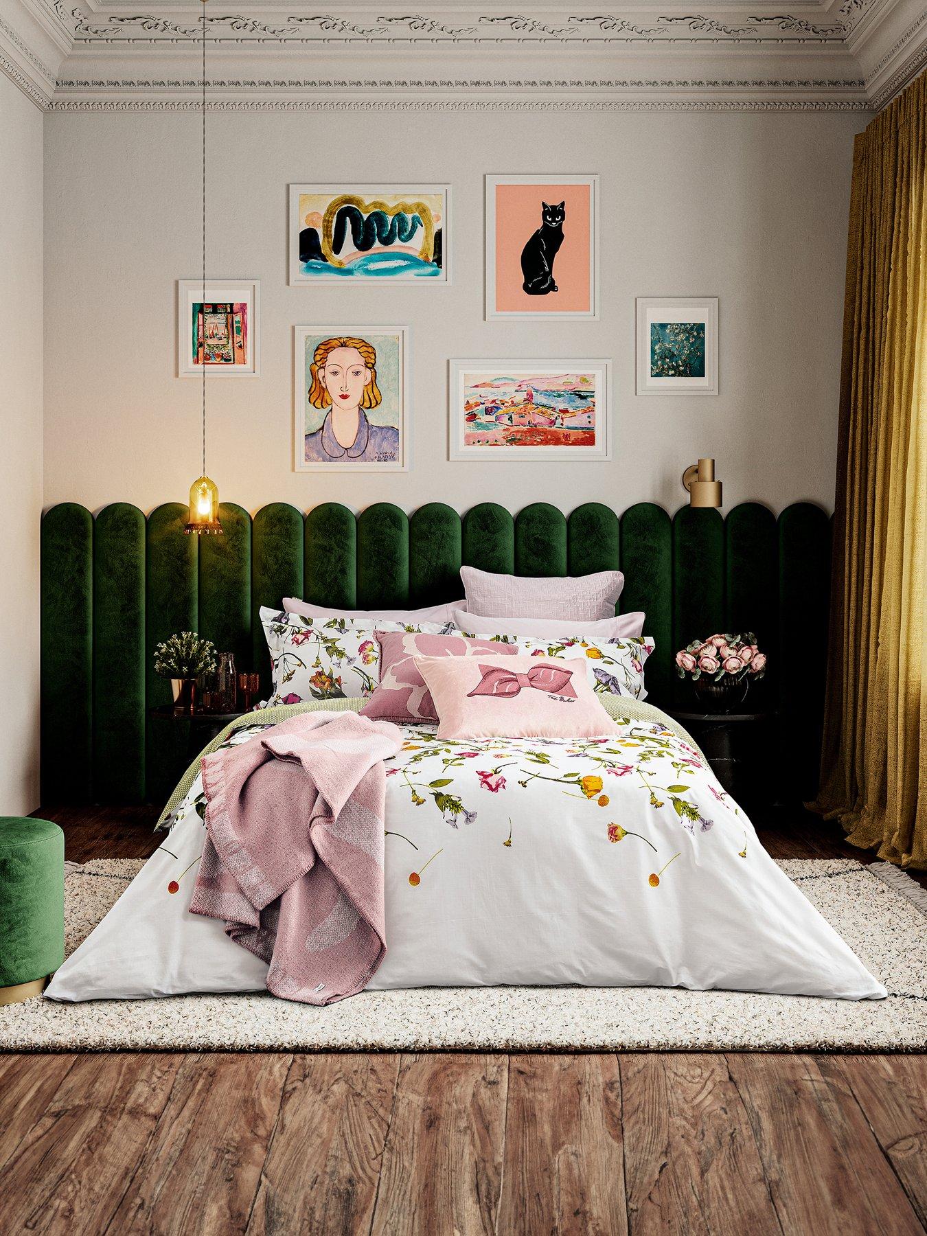 ted-baker-ted-baker-scattered-bouquet-duvet-set-doublefront