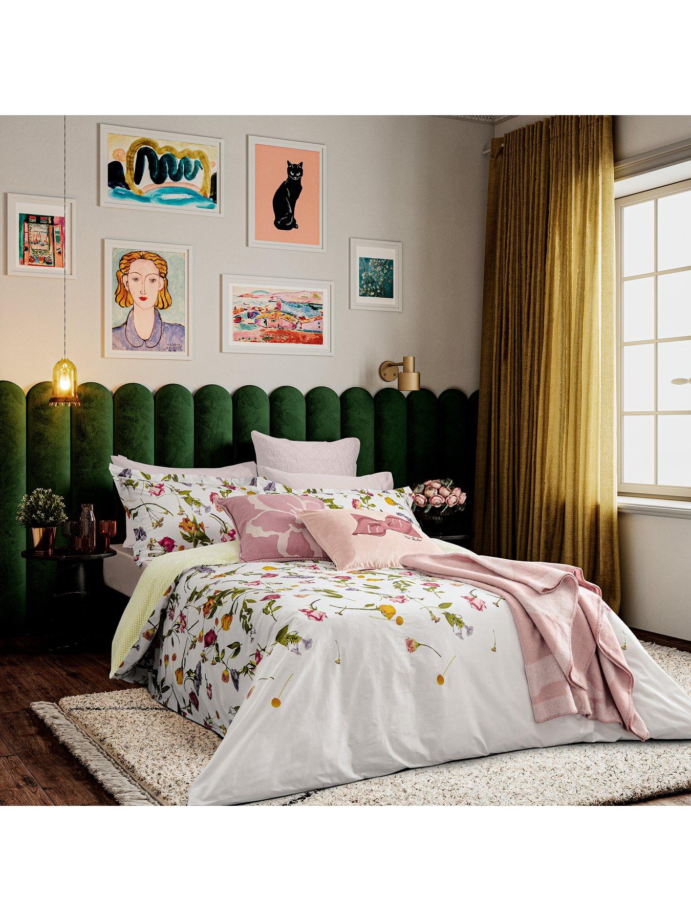 ted-baker-ted-baker-scattered-bouquet-duvet-set-doubleoutfit