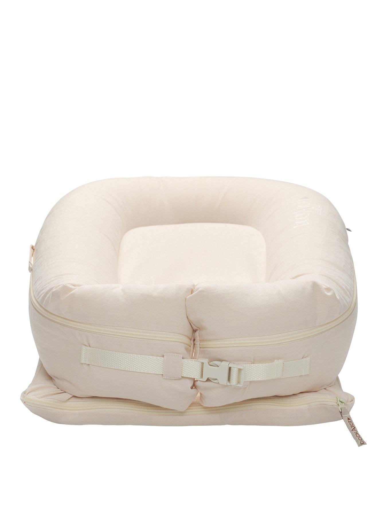dockatot-dockatot-deluxe-dock-sand-chambrayback