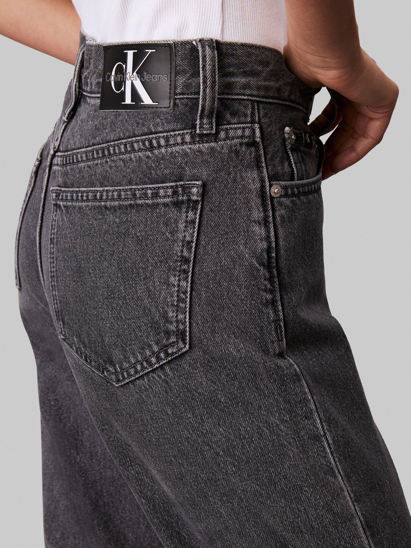 calvin-klein-jeans-high-rise-straight-jeans-denim-greyoutfit