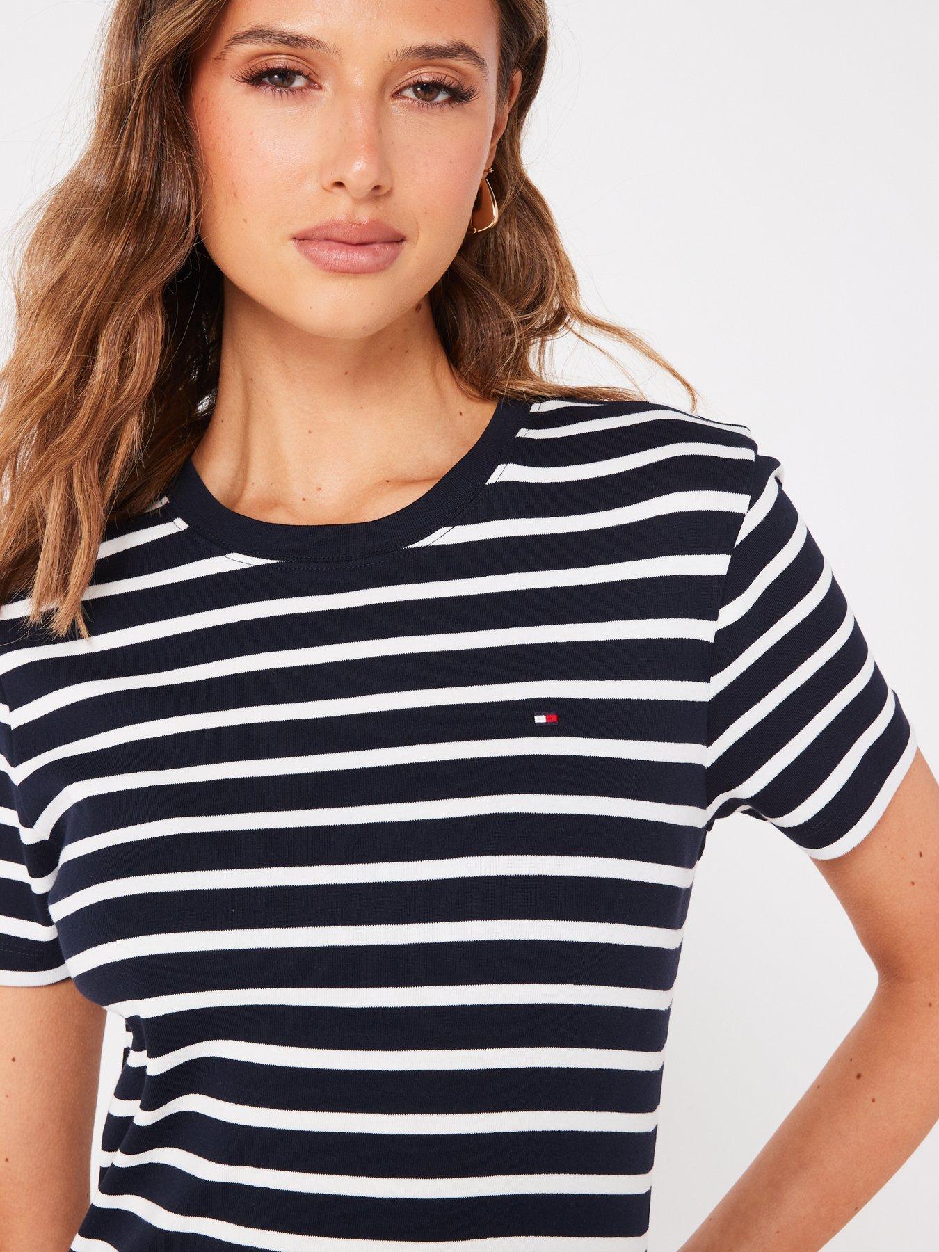 tommy-hilfiger-slim-fit-striped-t-shirt-navyoutfit