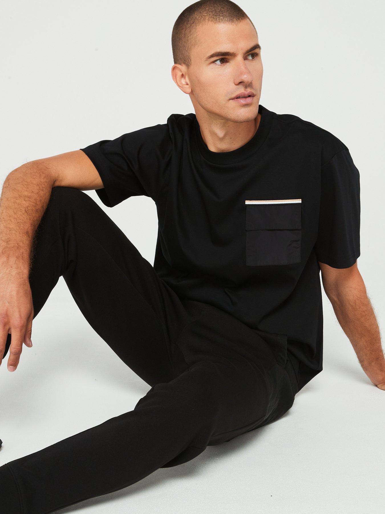 boss-c-tessin-25-relaxed-fit-nylon-pocket-t-shirt-blackoutfit