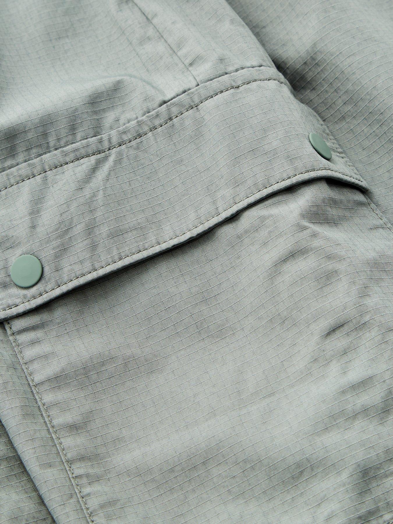 calvin-klein-jeans-boys-cotton-ripstop-cargo-shorts-khakidetail