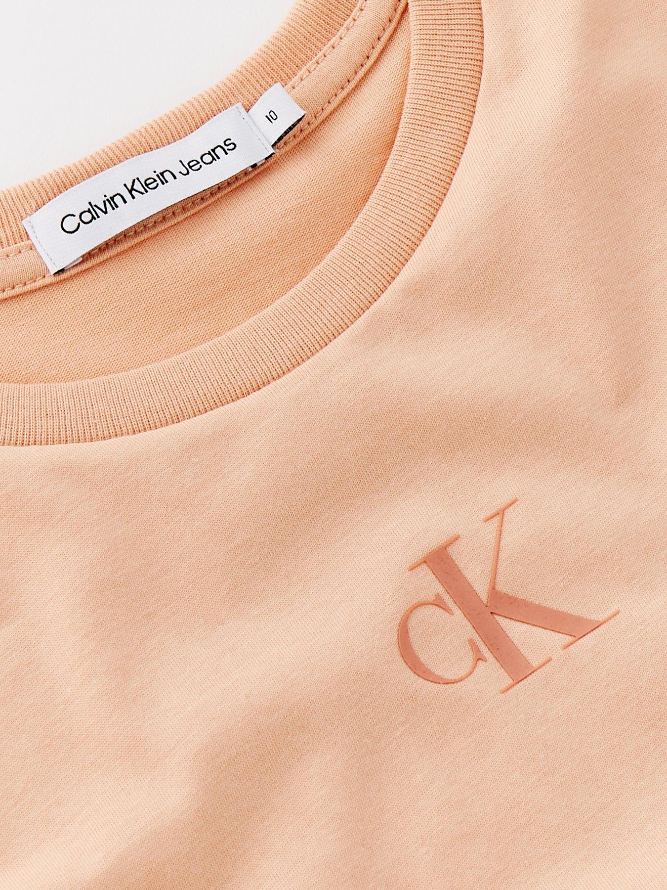 calvin-klein-jeans-girls-ck-logo-boxy-short-sleeve-t-shirt-pinkoutfit