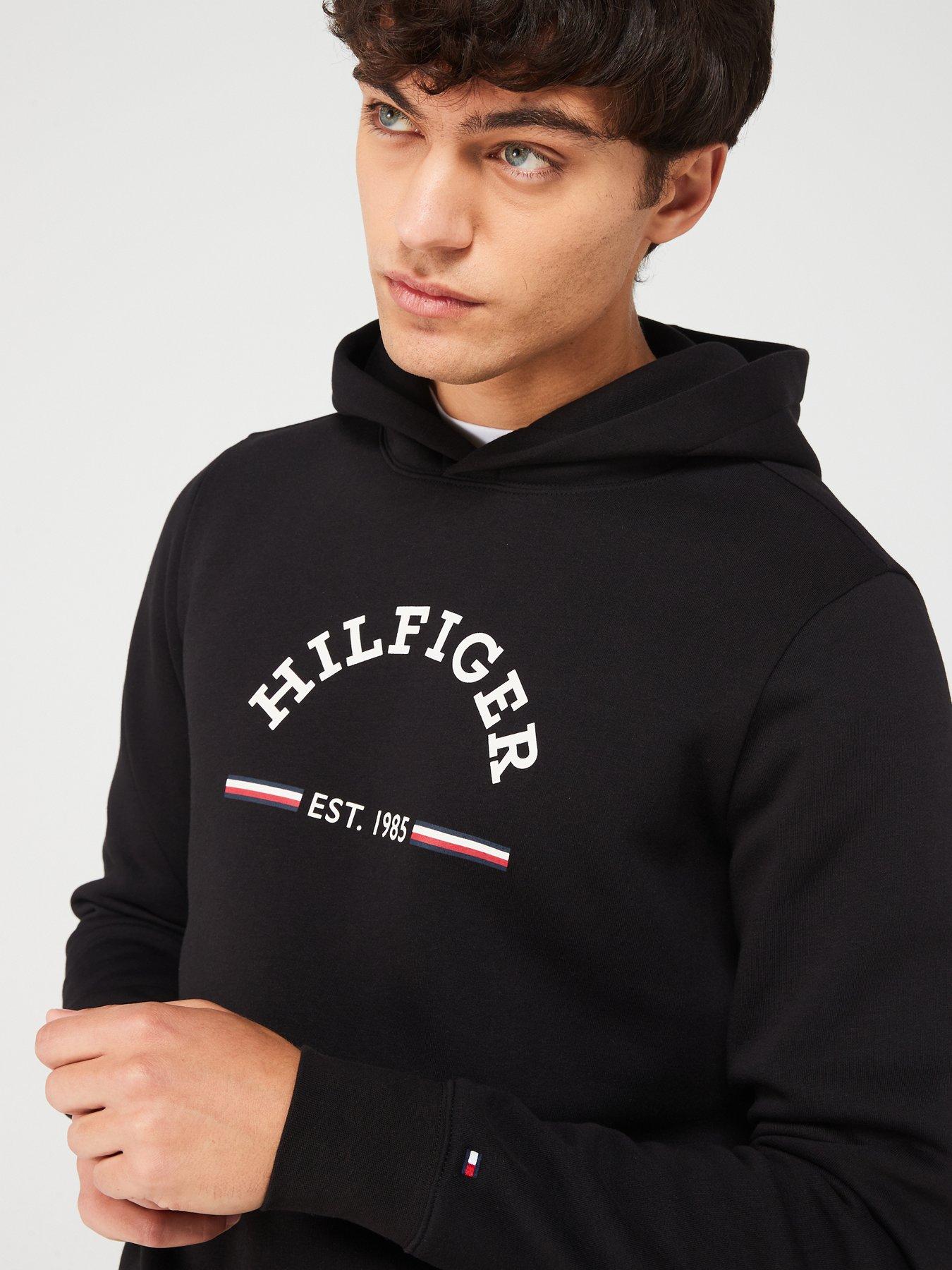 tommy-hilfiger-tommy-hilfiger-arch-logo-hoodie-blackoutfit