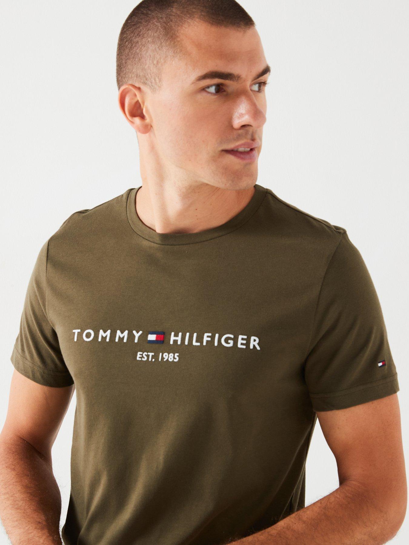 tommy-hilfiger-tommy-hilfiger-linear-chest-logo-t-shirt-dark-greenoutfit