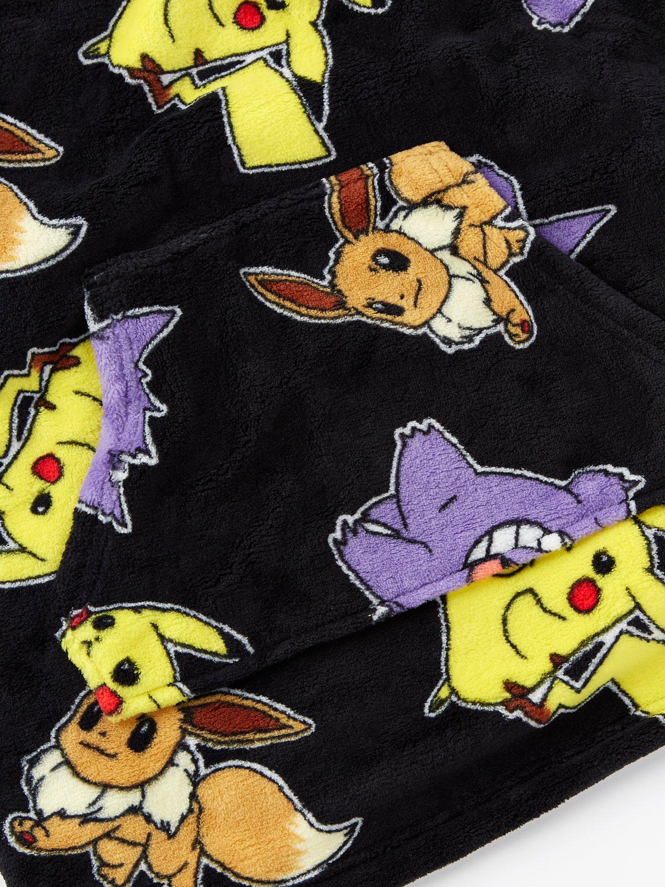 pokemon-pokemon-all-over-print-hooded-fleece-blanketdetail