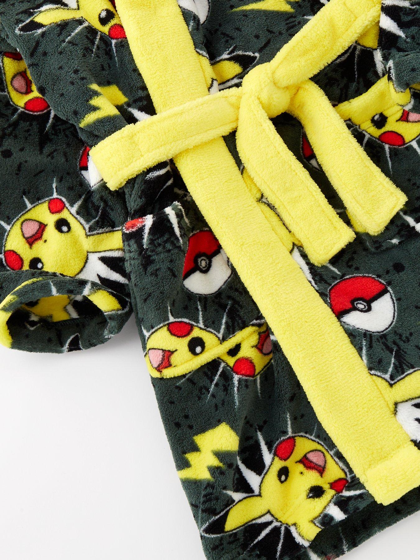 pokemon-hood-detail-dressing-gown-multidetail