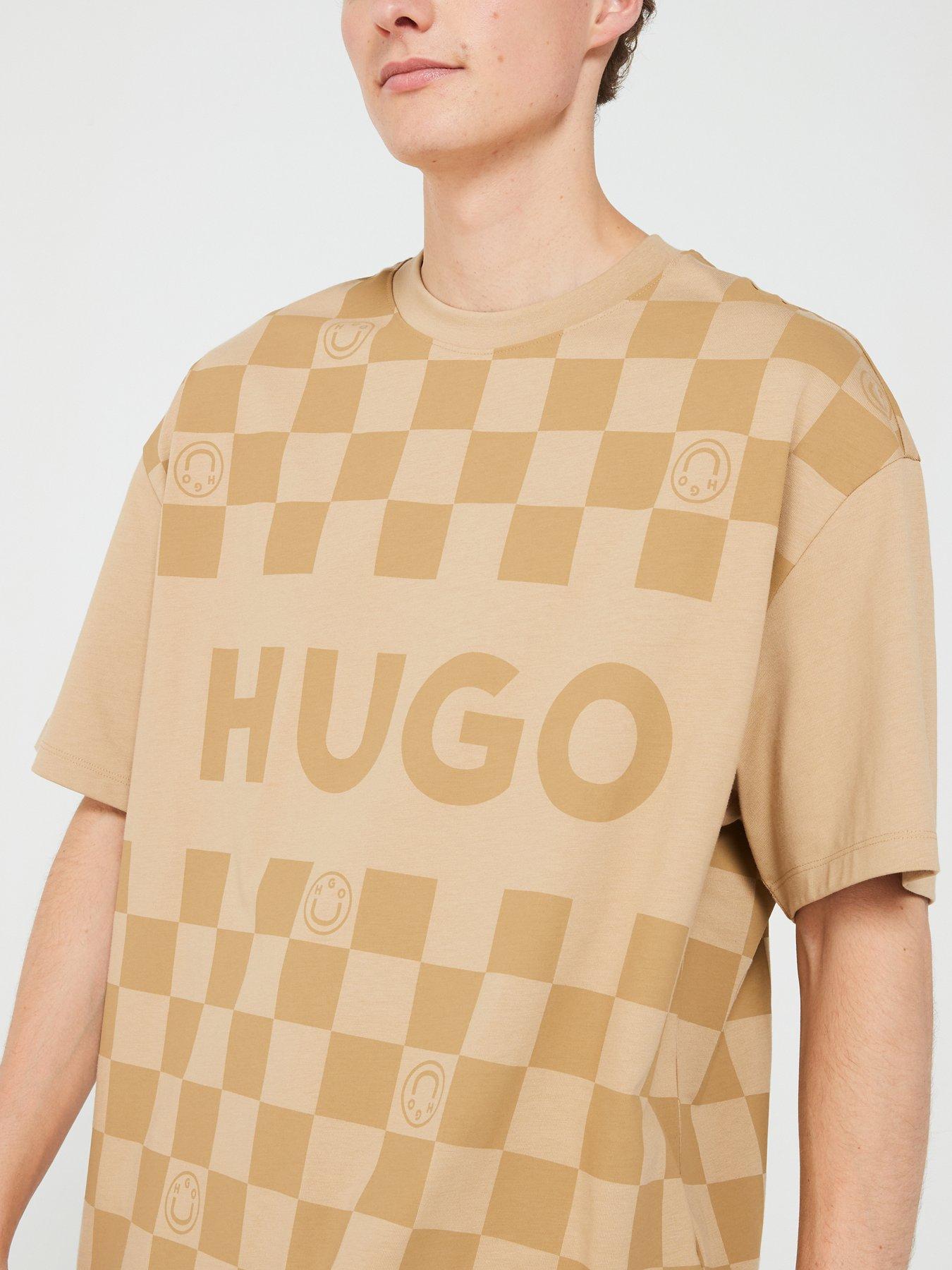 hugo-blue-narliparo-loose-fit-checkerboard-print-t-shirt-beigeoutfit