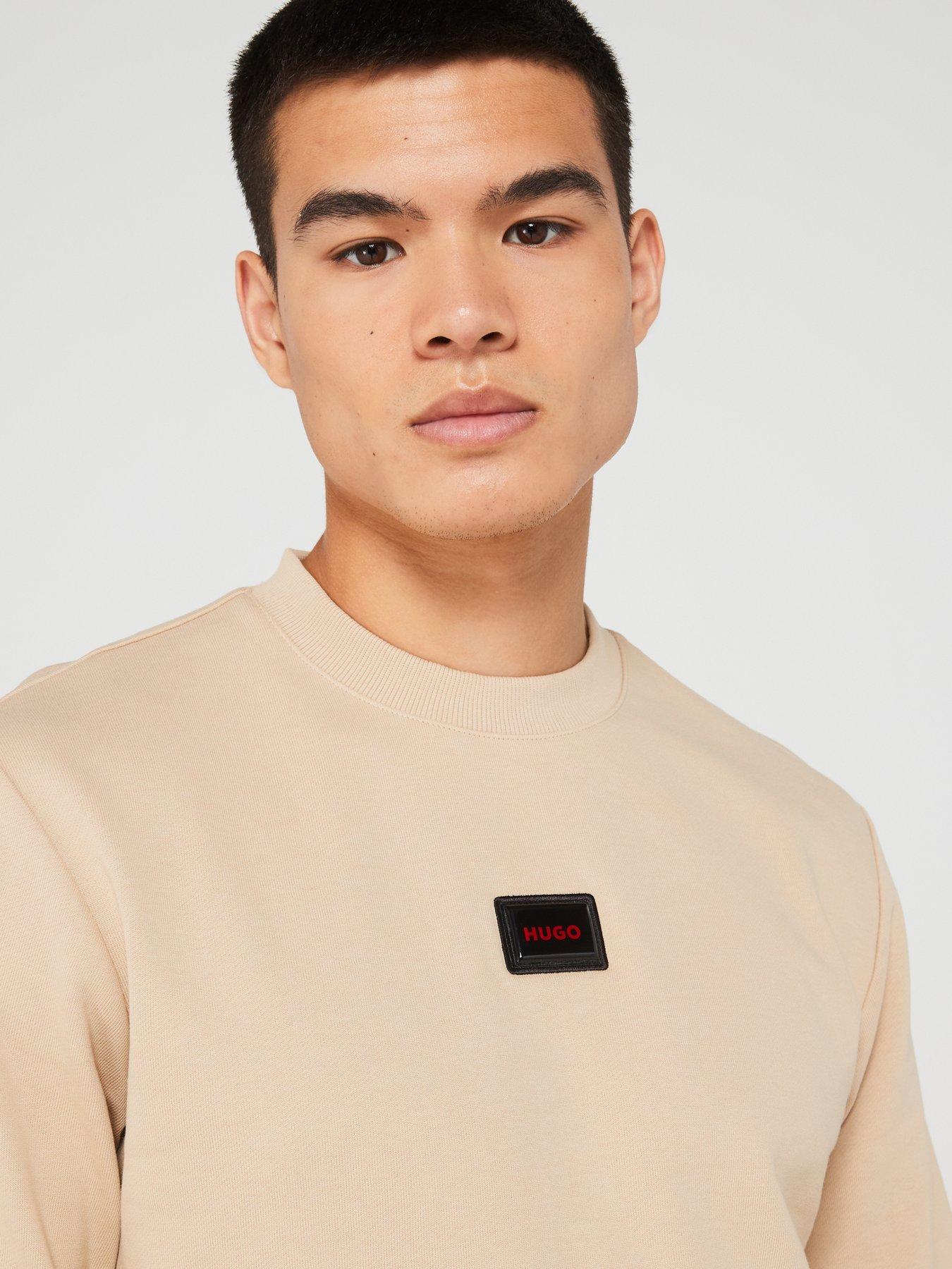 hugo-hugo-diragol-regular-fit-gel-logo-crew-sweat-beigeoutfit