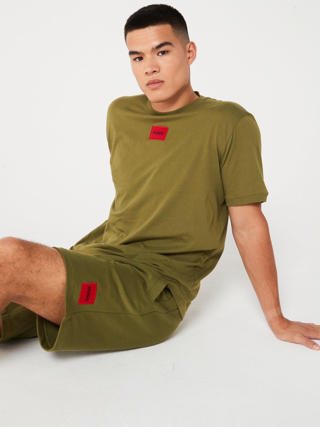 hugo-hugo-diragolino212-regular-fit-centre-patch-logo-t-shirt-khaki-greenoutfit