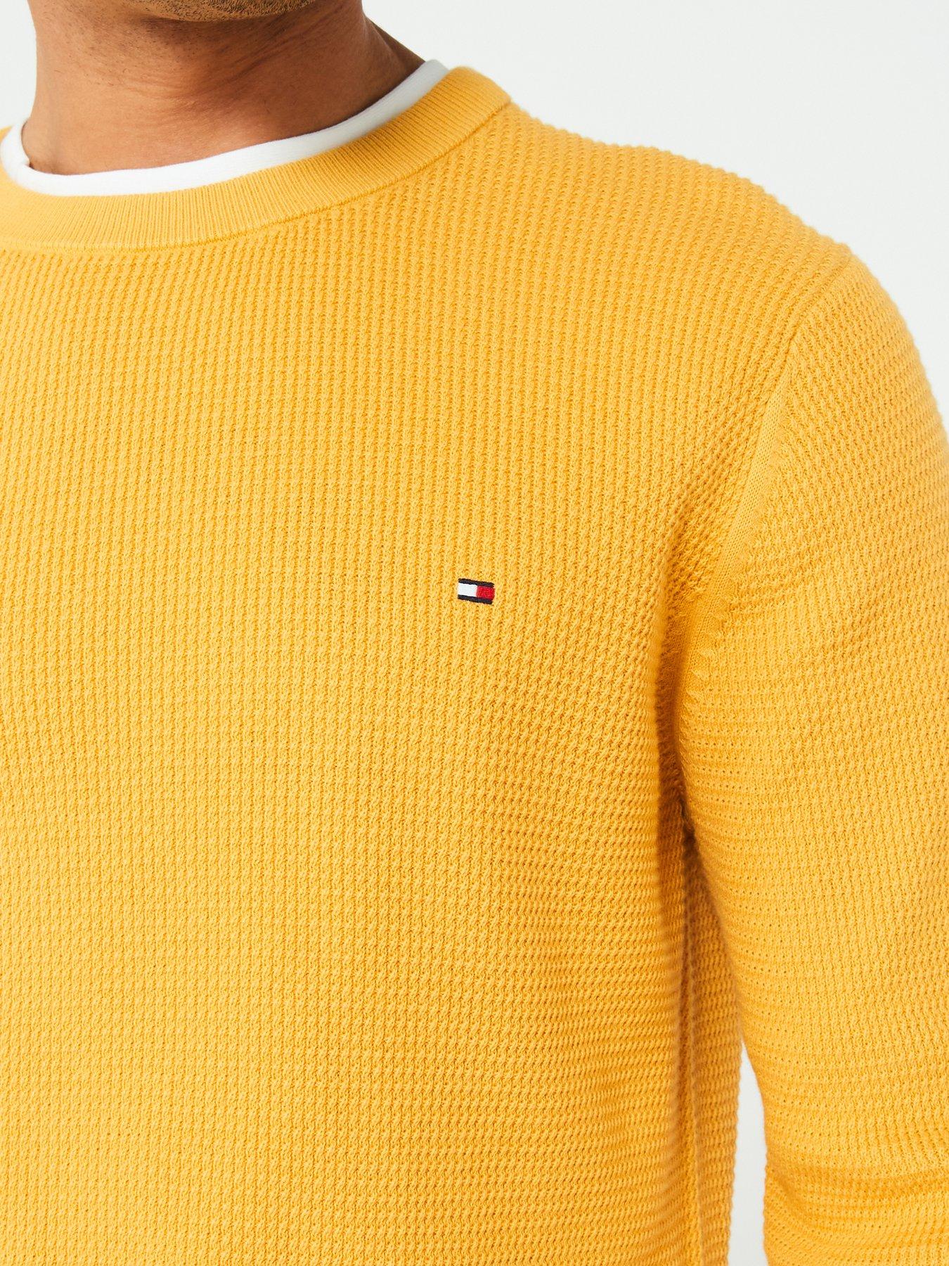 tommy-hilfiger-tommy-hilfiger-refined-structure-cotton-crew-knitted-jumper-dark-yellowoutfit