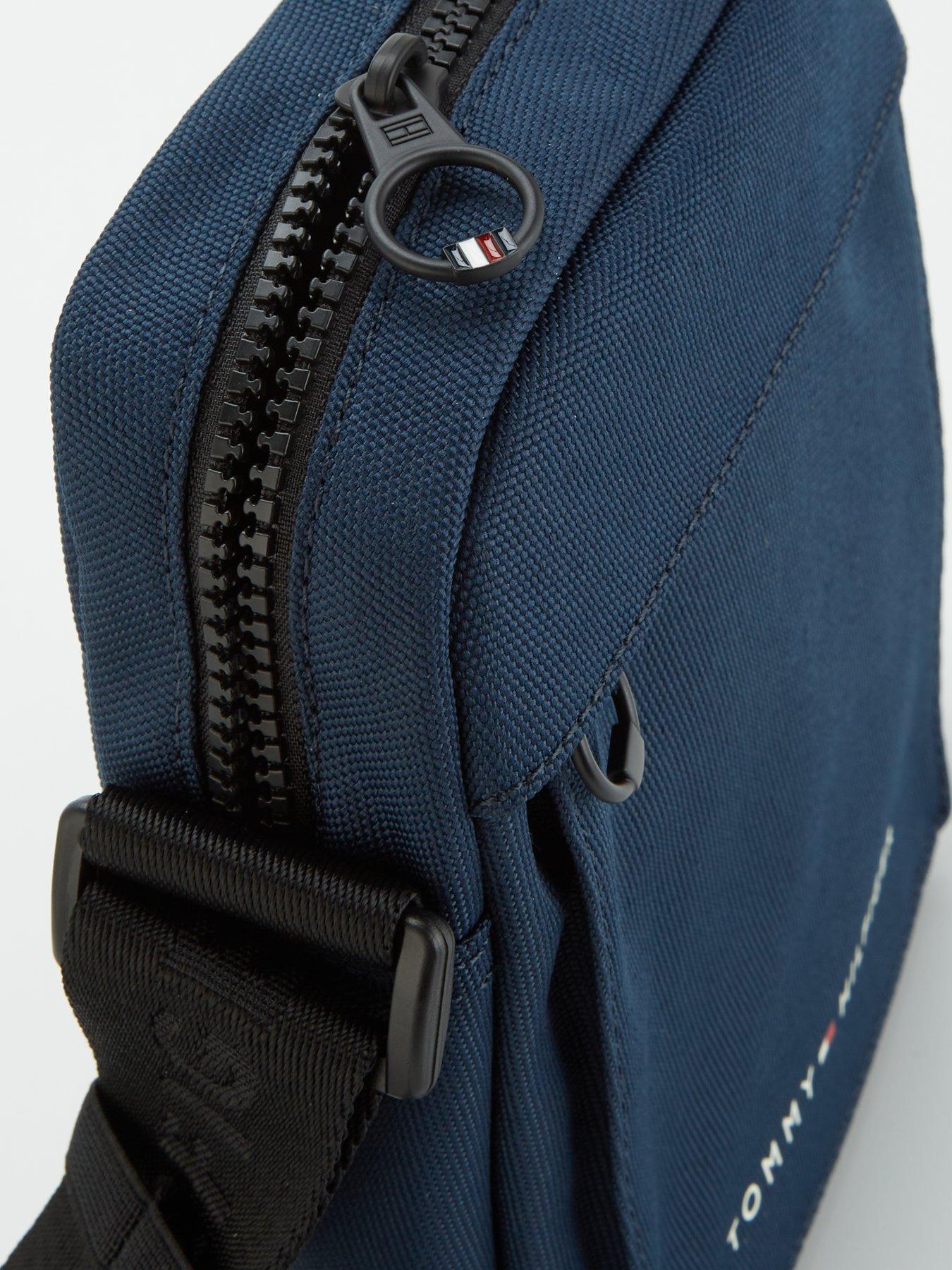 tommy-hilfiger-tommy-hilfiger-element-mini-reporter-bag-bluedetail