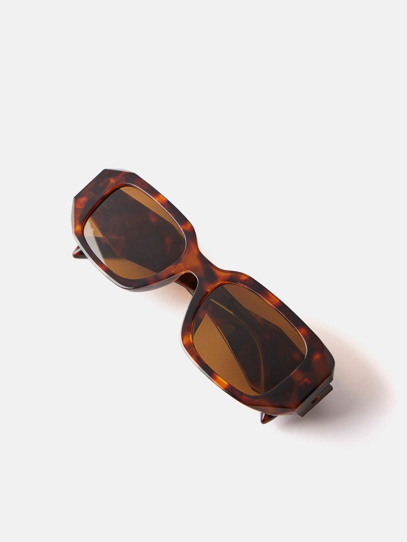 mint-velvet-brown-rectangle-sunglassesdetail