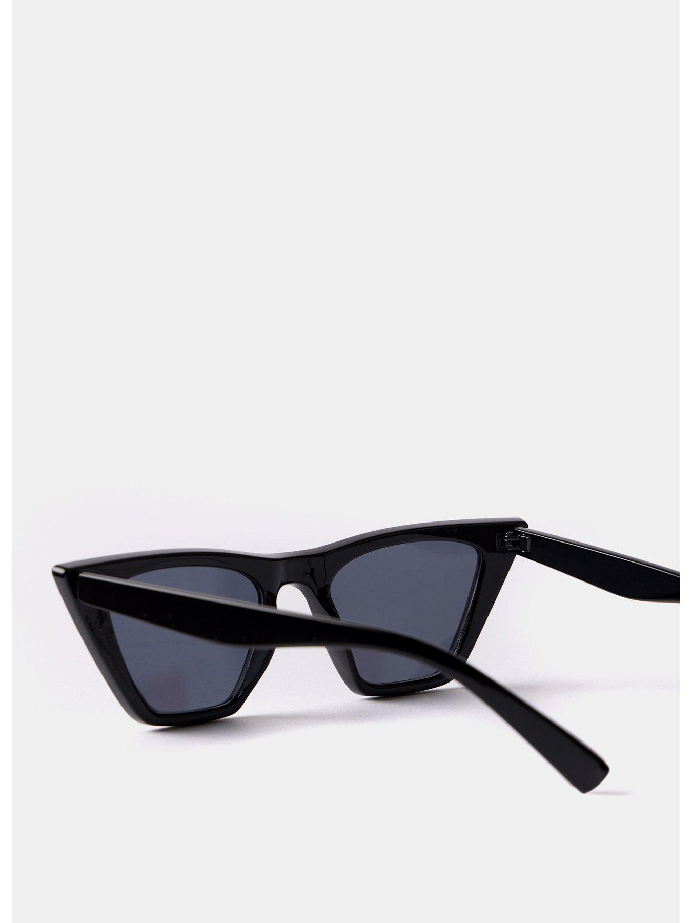 mint-velvet-black-rectangular-sunglassesoutfit