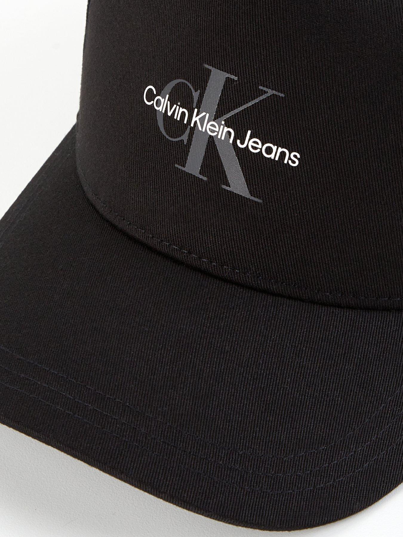 calvin-klein-jeans-calvin-klein-jeans-mono-logo-print-baseball-cap-blackoutfit