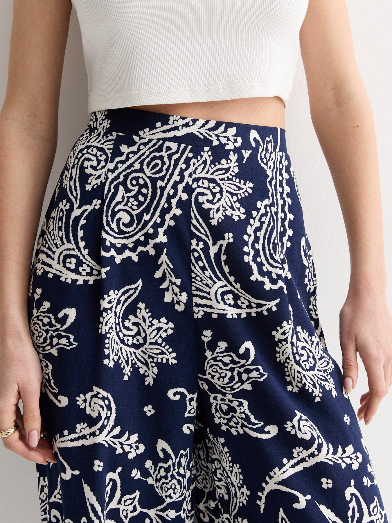 new-look-navy-paisley-print-wide-leg-trousersoutfit