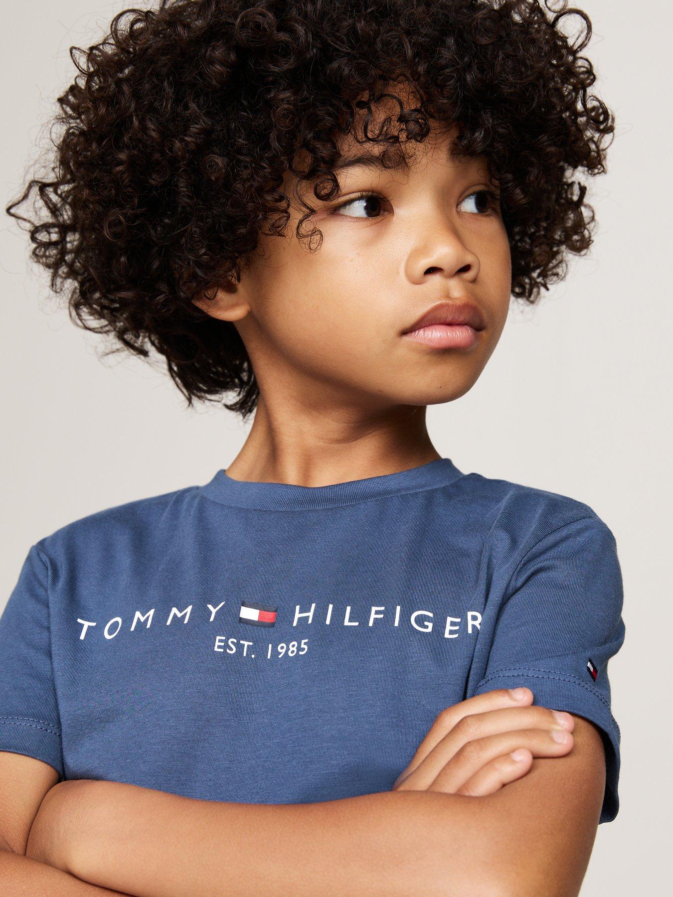 tommy-hilfiger-boys-short-sleeve-essential-logo-short-sleeve-t-shirt-bluestillFront