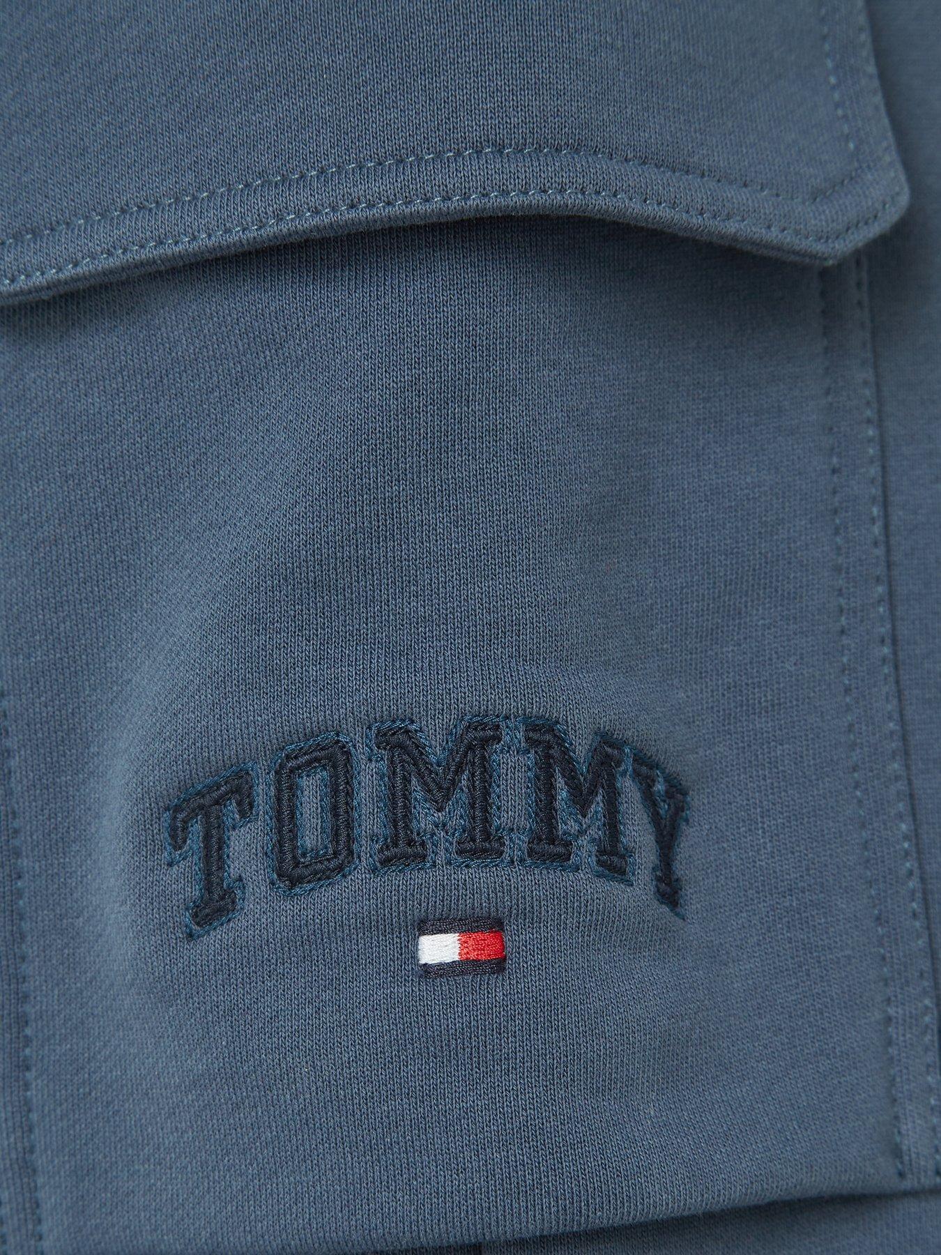 tommy-hilfiger-boys-varsity-embroidered-cargo-sweatpants-bluedetail