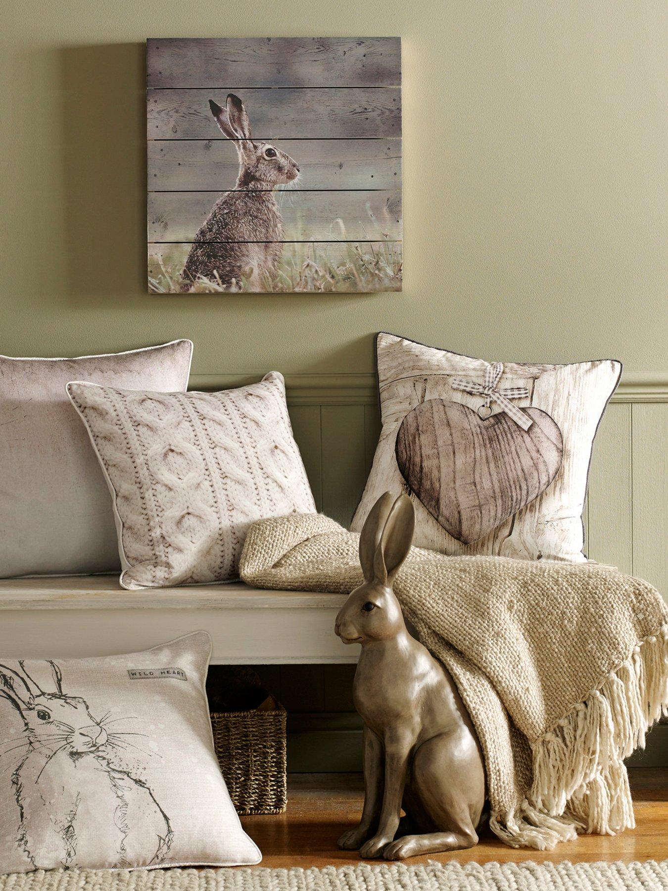 art-for-the-home-hare-print-on-wood-wall-artfront