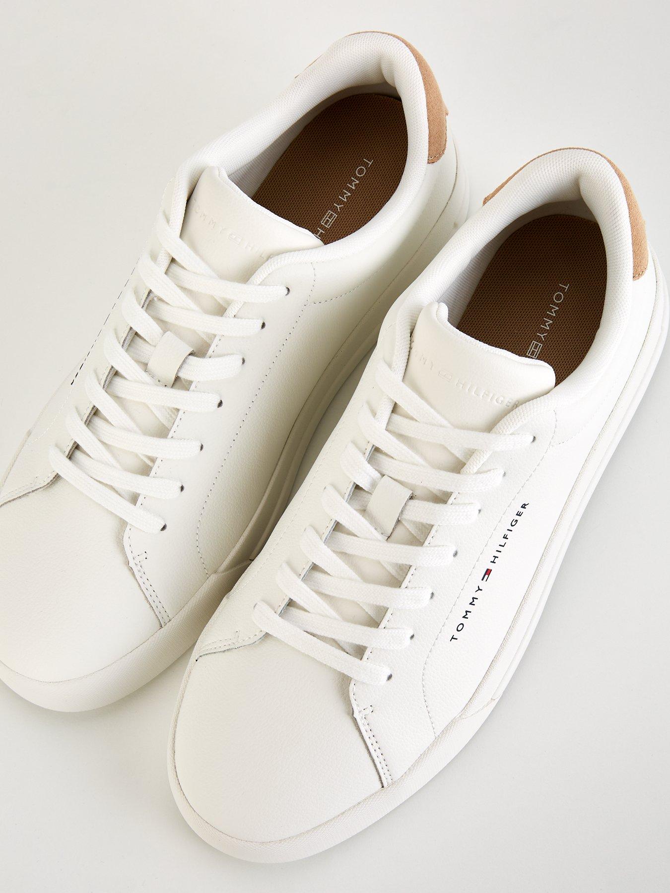 tommy-hilfiger-tommy-hilfiger-court-leather-grain-essential-sneaker-off-whiteoutfit