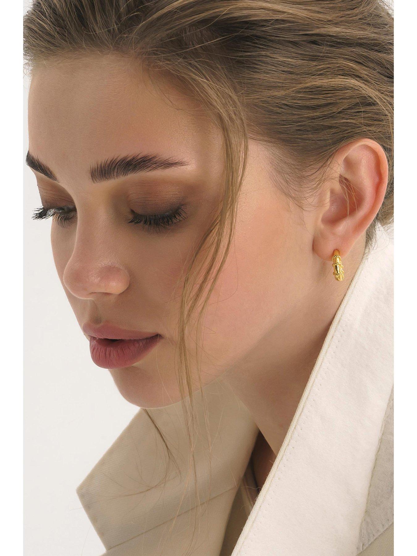 elk-bloom-chunky-gold-rope-huggie-hoop-earrings-goldstillFront