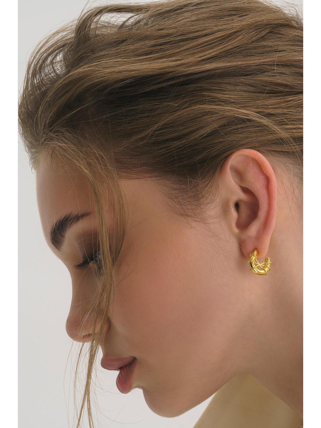 elk-bloom-chunky-gold-rope-huggie-hoop-earrings-goldoutfit