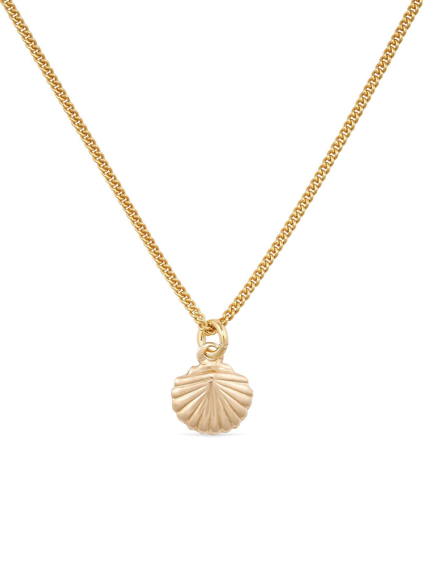 Image 3 of 7 of Elk & Bloom Dainty 18K Gold Plated Shell Clam Necklace