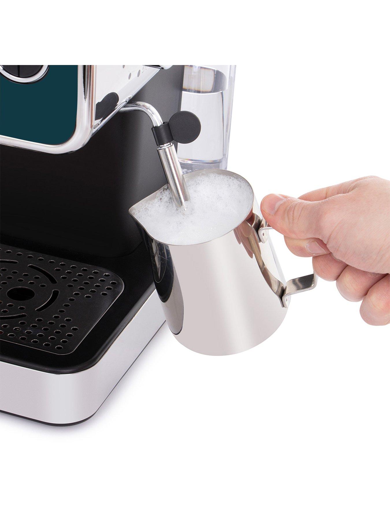 russell-hobbs-distinctions-espresso-machine-ocean-blueoutfit