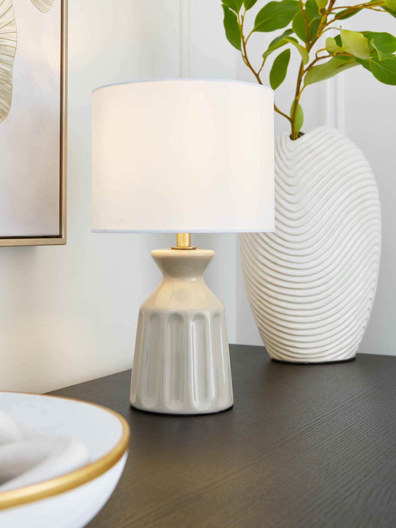 very-home-ceramic-carved-table-lamp