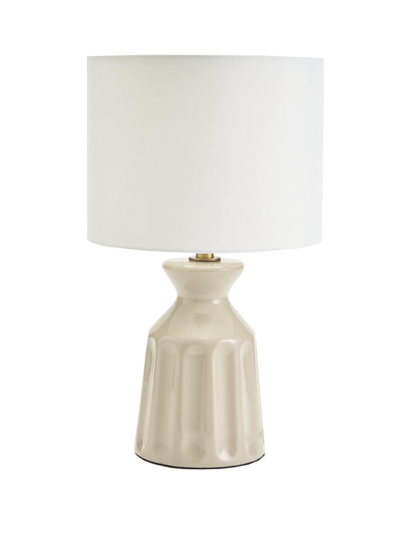 the-very-collection-ceramic-carved-table-lampstillFront