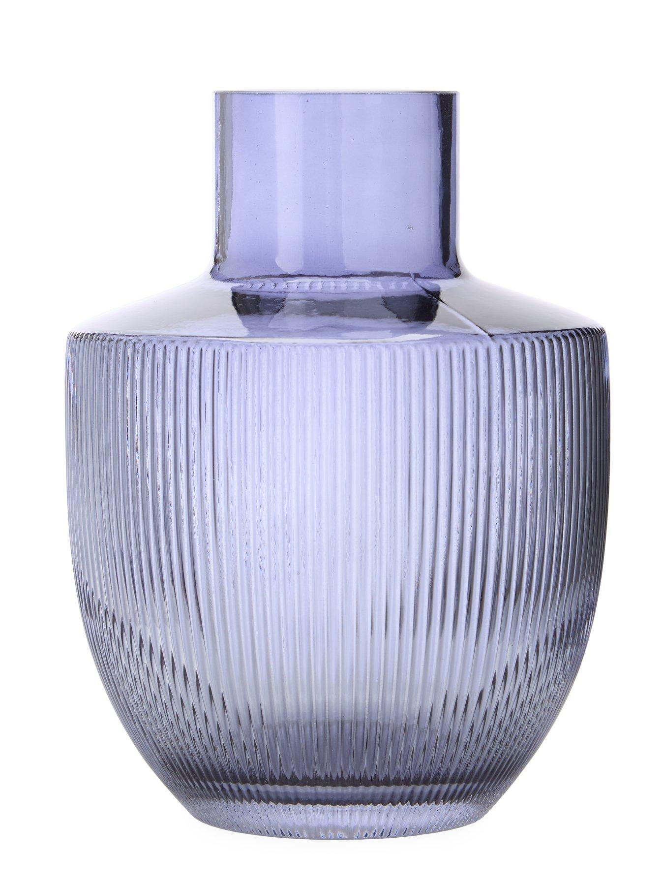 very-home-ribbed-run-vase-bluedetail