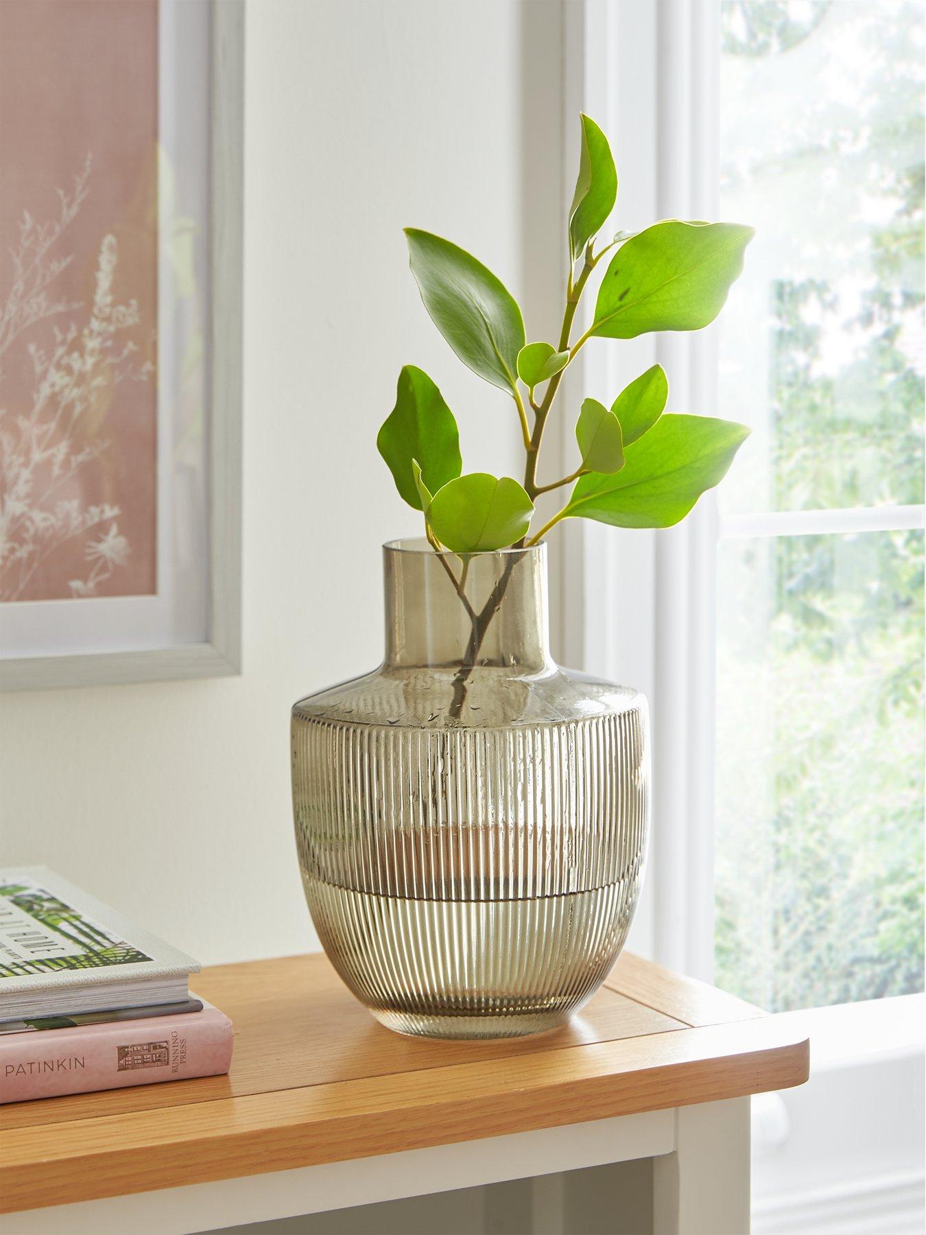 Image of Very Home Ribbed Run Vase - Green