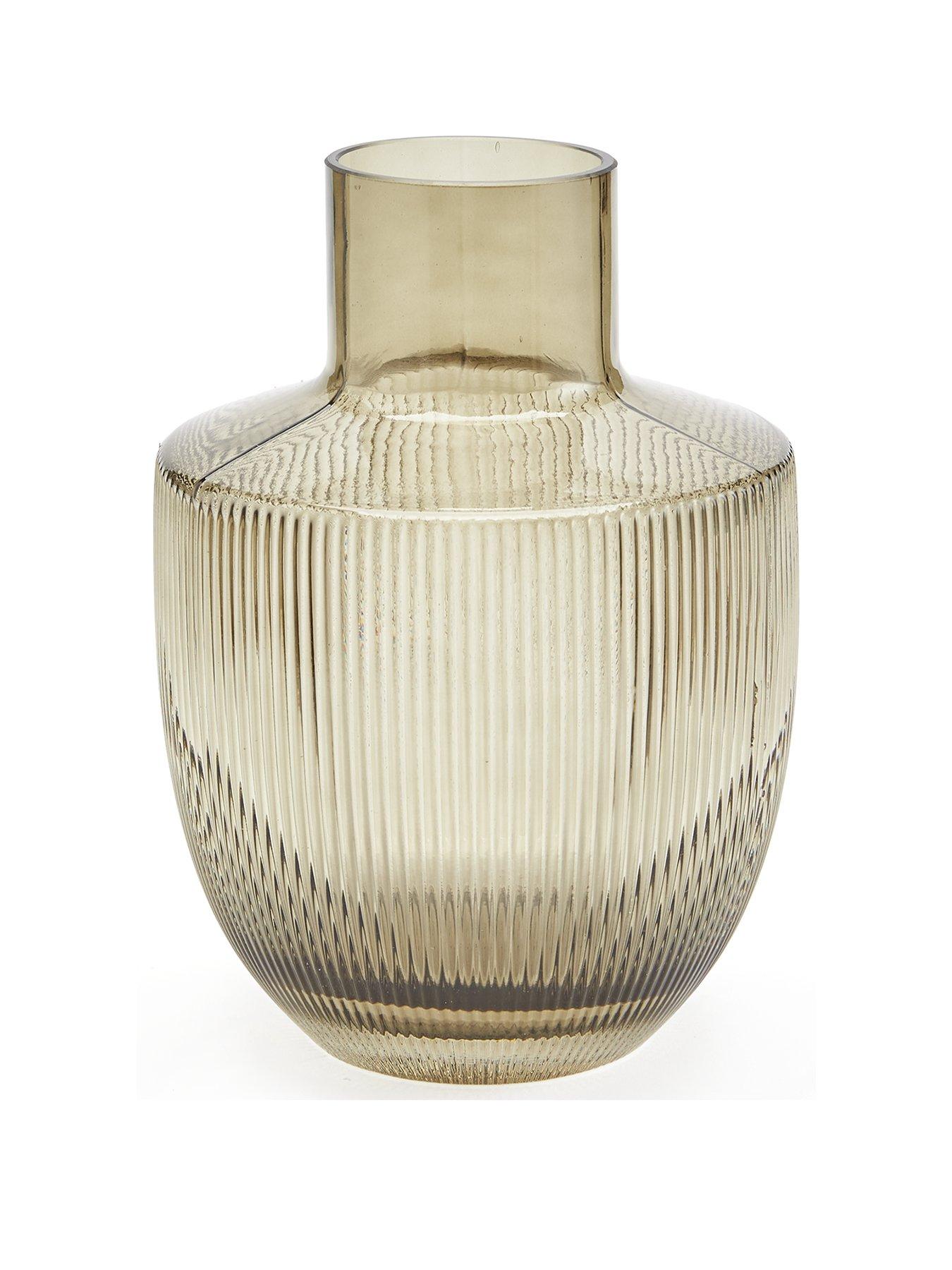 very-home-ribbed-run-vase-greenstillFront