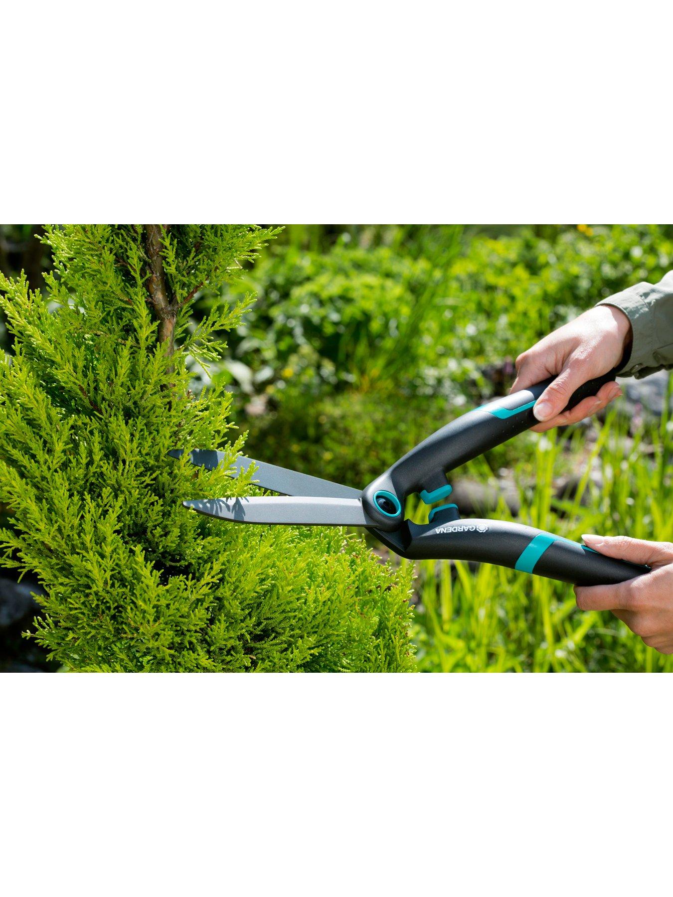 gardena-gardena-precisioncut-hedge-clippers-with-free-glovesoutfit