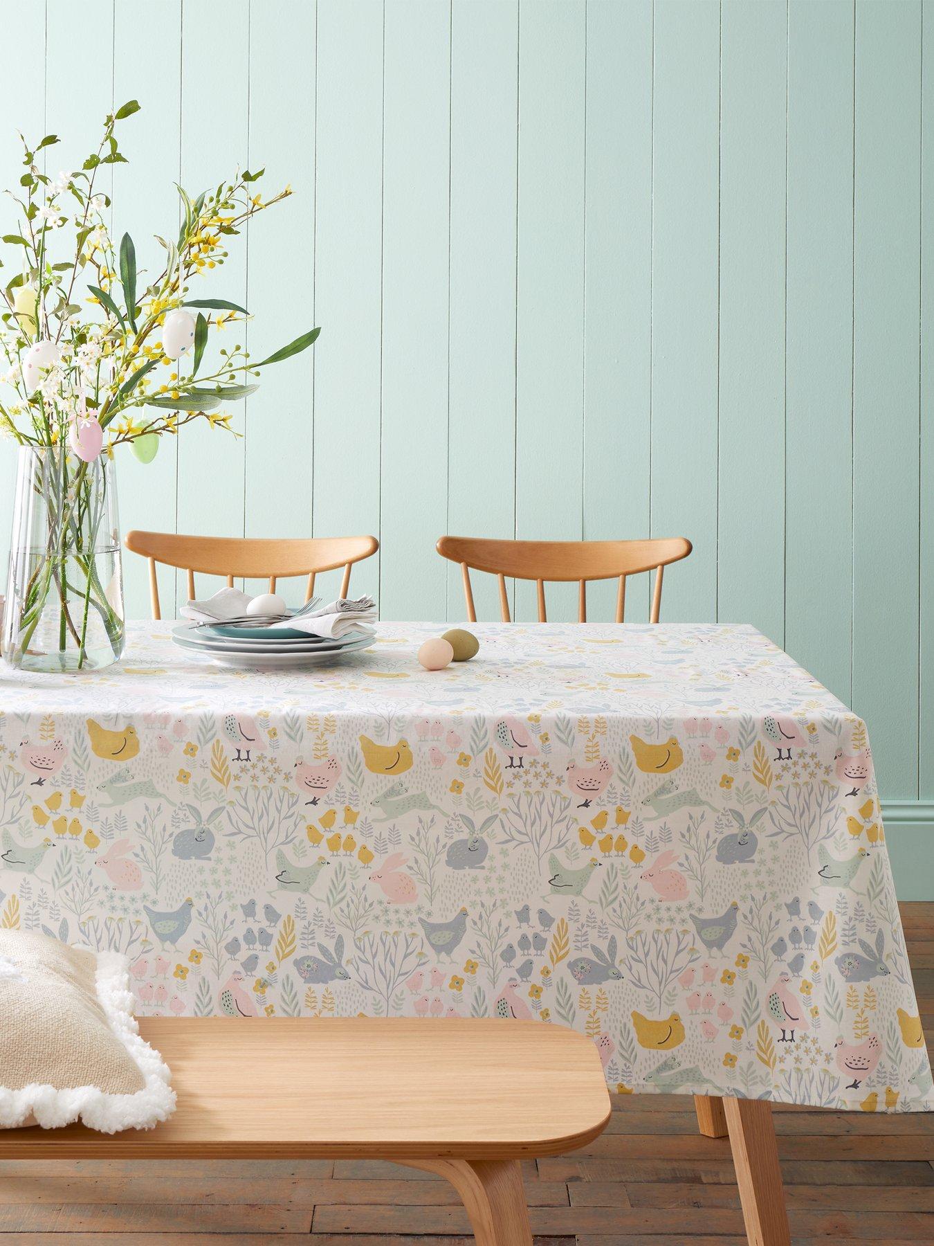 catherine-lansfield-cottage-friends-tablecloth-ndash-137-x-178-cm