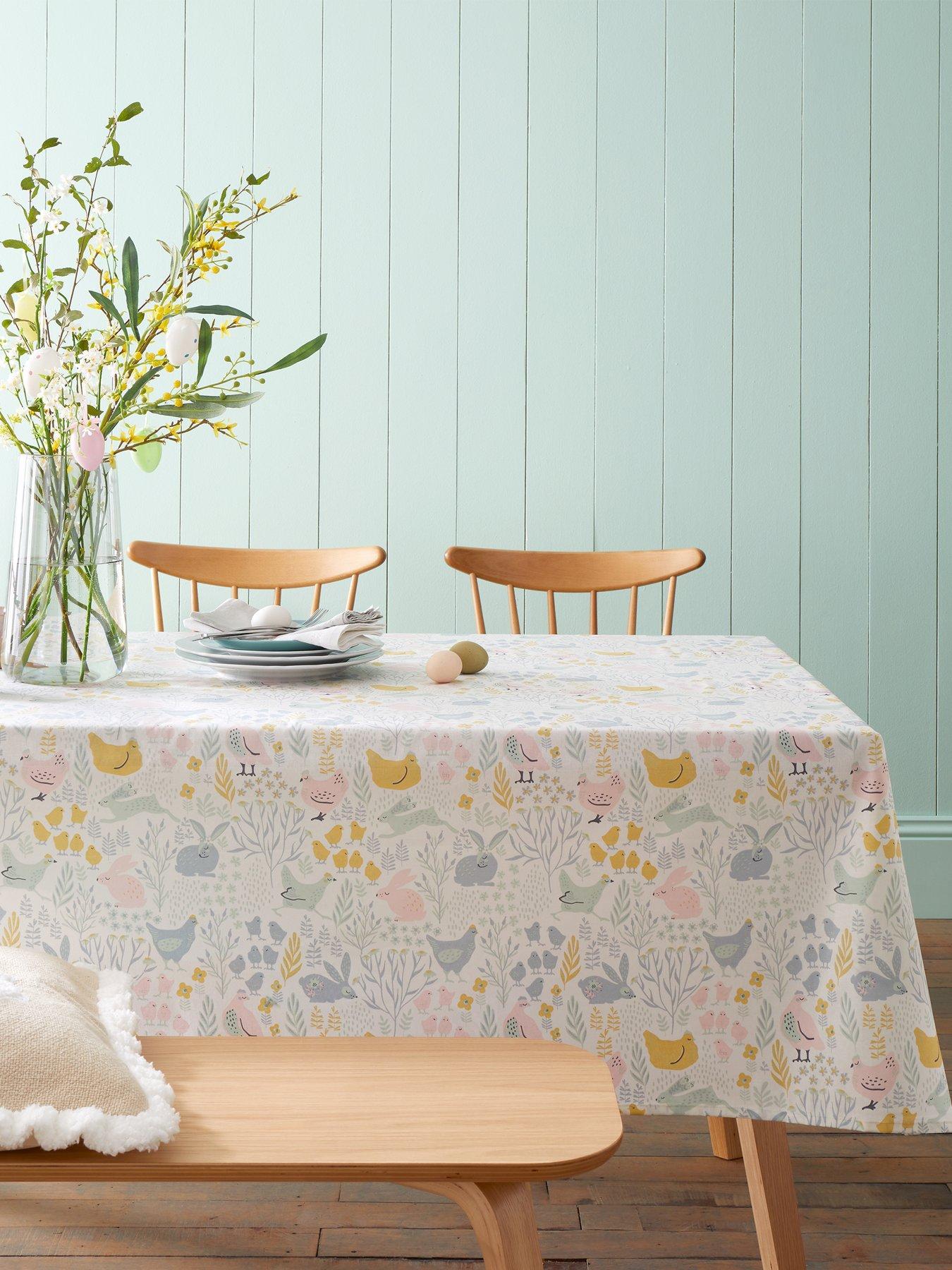 undefined Cottage Friends Tablecloth – 137 x 178 cm